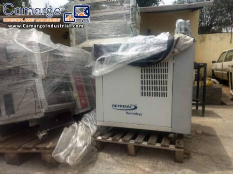 Lot containing 5 Refrisat thermoregulators.