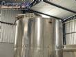 Stainless steel tank for storage and agitation, 2000 liters.