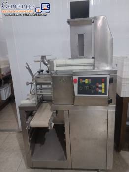 Stainless steel ravioli maker with 6 molds for making ravioli (ITALGI brand) with long pasta cutter.