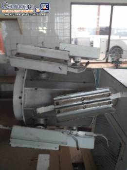 Centrifuge for chocolate eggs Pir�g