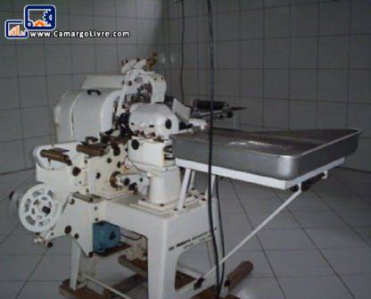 Candy wrapping machine Forgrove