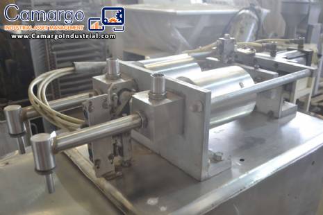 Stainless steel filling machine for liquids 2 spouts