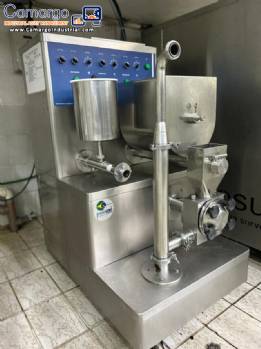 Dispenser for adding liquid and solid fillings to ice creams in Polo Sul Dispenser for adding liquid and solid fillings to ice creams in Polo Sul