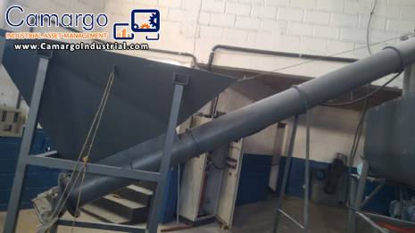 Hoe silo with screw conveyor, 1 ton capacity. Hoe silo with screw conveyor, 1 ton capacity.