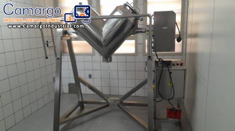 Stainless steel V-mixer, 50 kg, HEFESTO do Brasil Stainless steel V-mixer, 50 kg, HEFESTO do Brasil