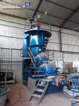 Triplex extruder for soap, 5 tons per hour. Triplex extruder for soap, 5 tons per hour.