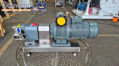 Zhu-Heng Sanitary stainless steel lobe pump for viscous, pasty or sensitive fluids. Zhu-Heng Sanitary stainless steel lobe pump for viscous, pasty or sensitive fluids.